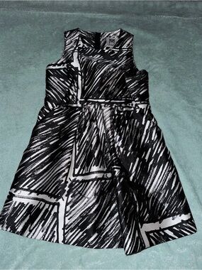 Milly Minis Girls Black and White Dress Size 10 A-Line Sleeveless Party Dress